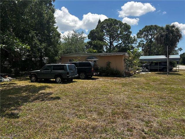 376 Kingston DR E, Fort Myers, FL 33905