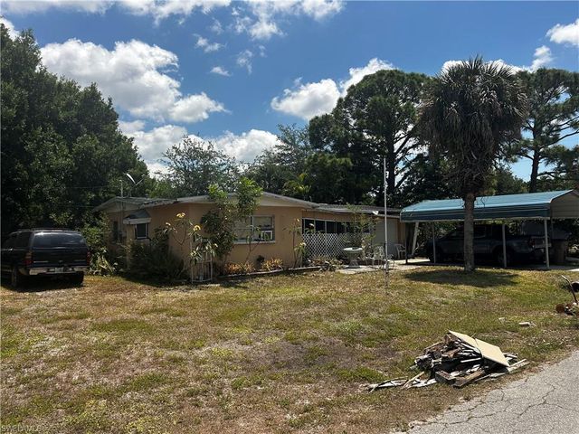 376 Kingston DR E, Fort Myers, FL 33905