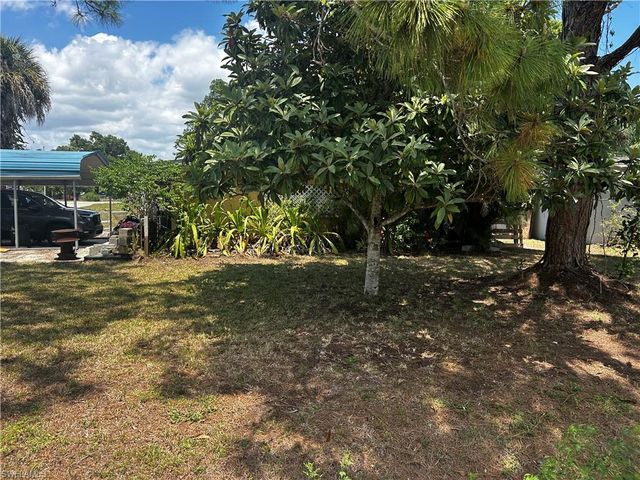 376 Kingston DR E, Fort Myers, FL 33905
