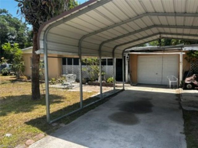 376 Kingston DR E, Fort Myers, FL 33905