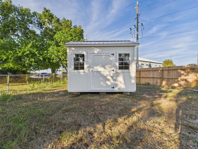 721 NE 4TH STREET, Fort Meade, FL 33841