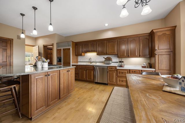 7603 Windsbury Circle, Pompey, NY 13104
