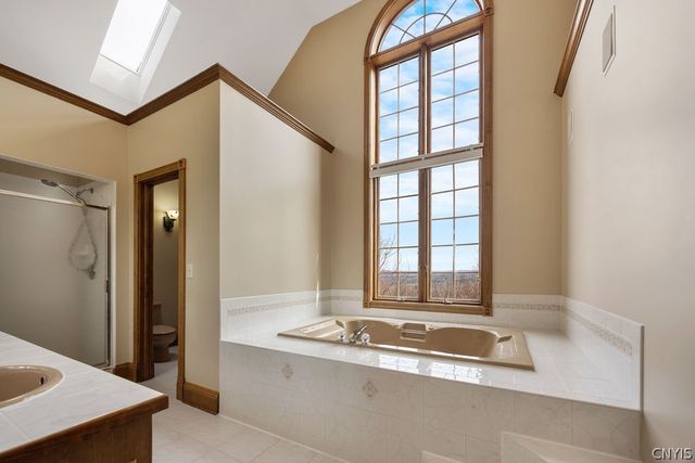7603 Windsbury Circle, Pompey, NY 13104