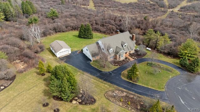 7603 Windsbury Circle, Pompey, NY 13104