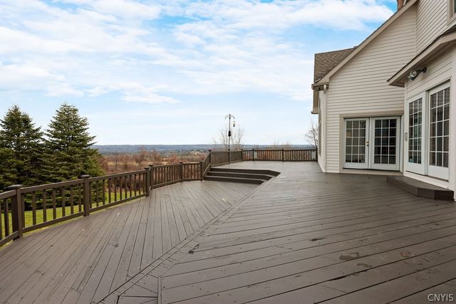 7603 Windsbury Circle, Pompey, NY 13104