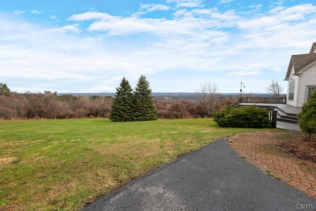 7603 Windsbury Circle, Pompey, NY 13104