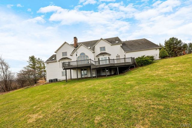 7603 Windsbury Circle, Pompey, NY 13104