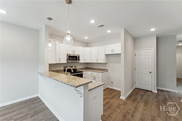 609 Magazine Avenue, Savannah, GA 31412