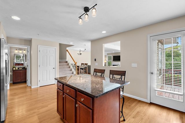 4 Paul Revere Path 4, Hopkinton, MA 01748