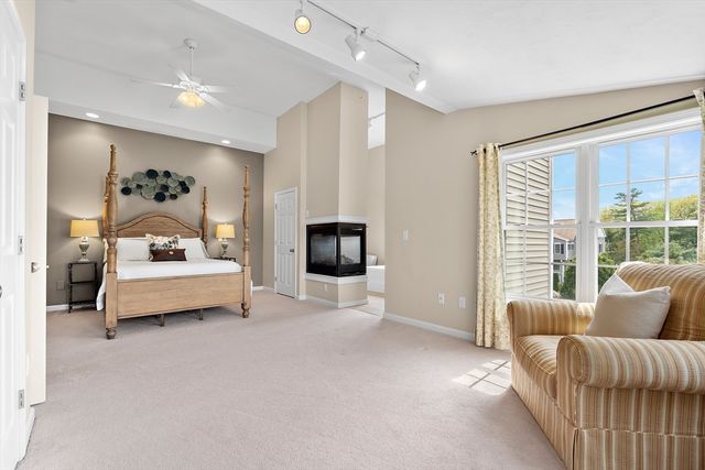 4 Paul Revere Path 4, Hopkinton, MA 01748