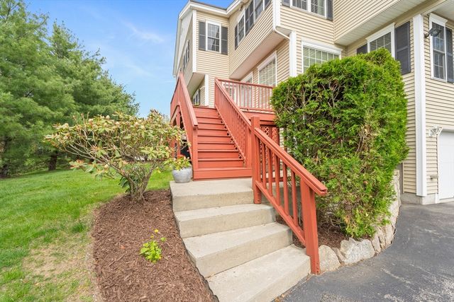 4 Paul Revere Path 4, Hopkinton, MA 01748