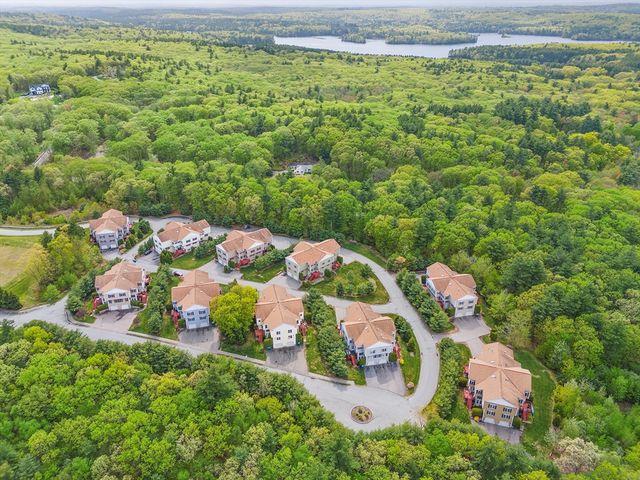 4 Paul Revere Path 4, Hopkinton, MA 01748