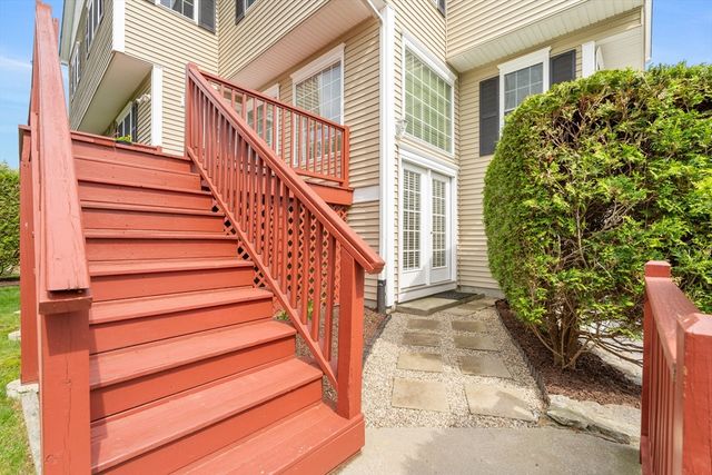 4 Paul Revere Path 4, Hopkinton, MA 01748