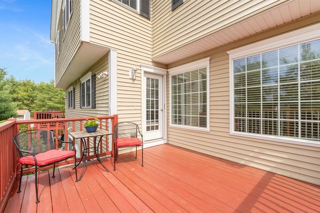 4 Paul Revere Path 4, Hopkinton, MA 01748