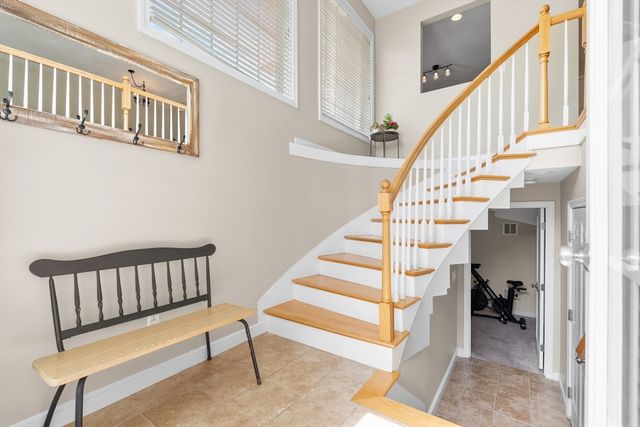 4 Paul Revere Path 4, Hopkinton, MA 01748
