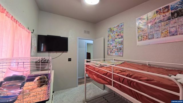 34125 E Lacomb Rd, Lebanon, OR 97355