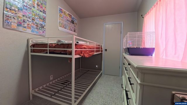 34125 E Lacomb Rd, Lebanon, OR 97355