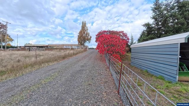34125 E Lacomb Rd, Lebanon, OR 97355