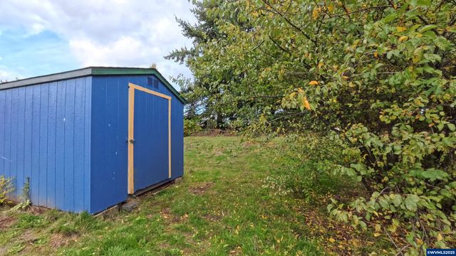34125 E Lacomb Rd, Lebanon, OR 97355