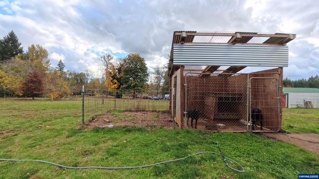 34125 E Lacomb Rd, Lebanon, OR 97355