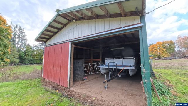 34125 E Lacomb Rd, Lebanon, OR 97355