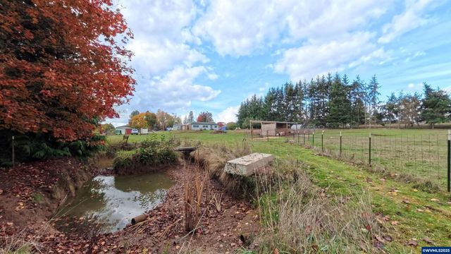 34125 E Lacomb Rd, Lebanon, OR 97355