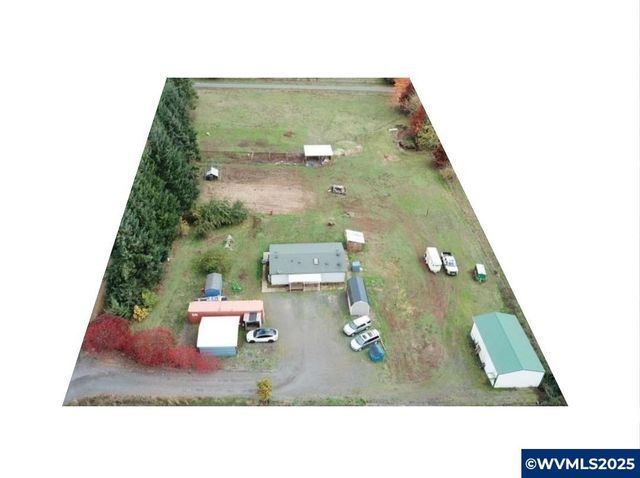 34125 E Lacomb Rd, Lebanon, OR 97355