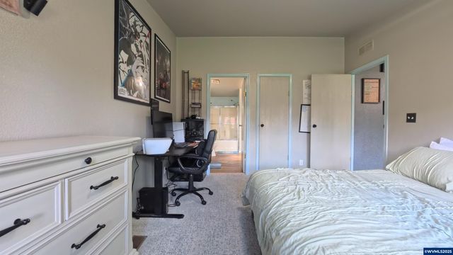 34125 E Lacomb Rd, Lebanon, OR 97355