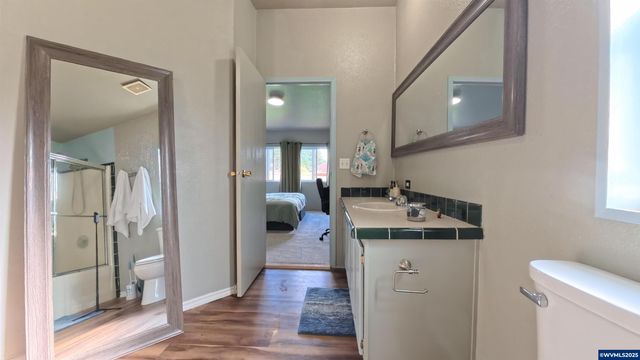 34125 E Lacomb Rd, Lebanon, OR 97355