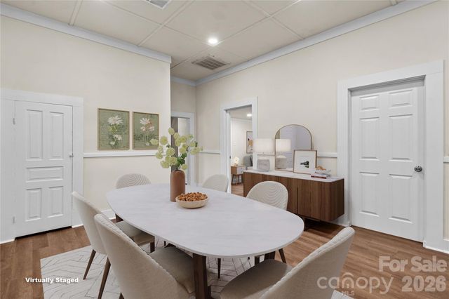 209 E Wilson Avenue, Mooresville, NC 28115