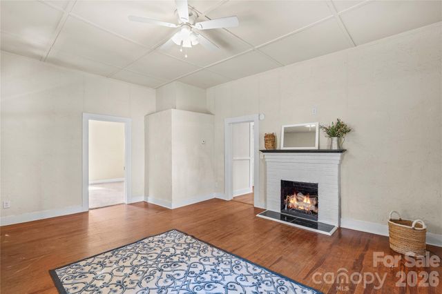 209 E Wilson Avenue, Mooresville, NC 28115