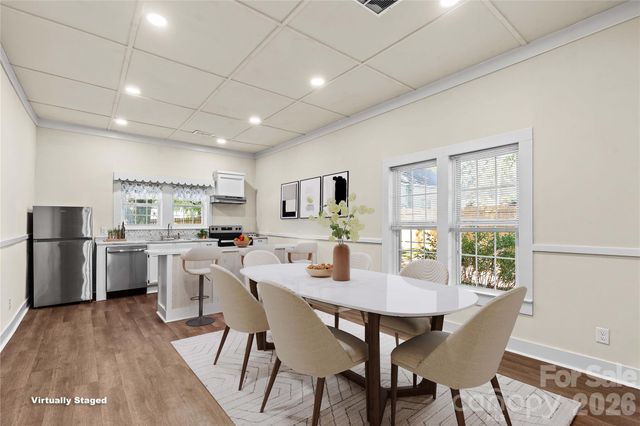 209 E Wilson Avenue, Mooresville, NC 28115