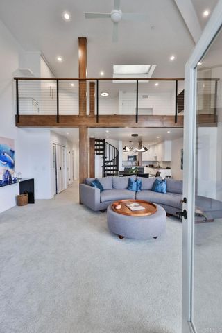 1099 1st 420, Coronado, CA 92118