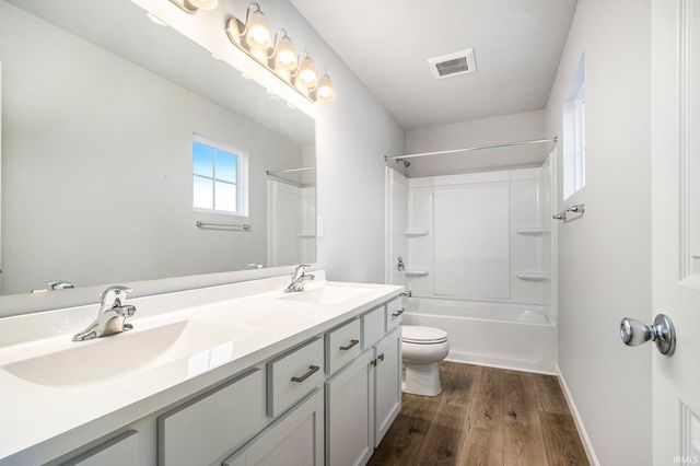 1324 Mackey Drive, South Bend, IN 46614