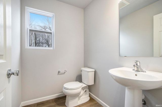 1324 Mackey Drive, South Bend, IN 46614