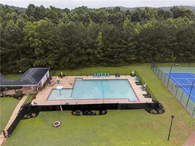 377 Cartecay Drive, Calhoun, GA 30701