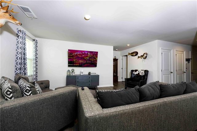 377 Cartecay Drive, Calhoun, GA 30701