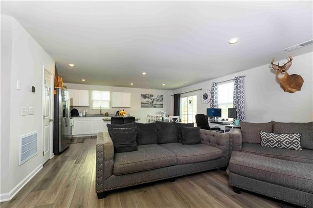 377 Cartecay Drive, Calhoun, GA 30701