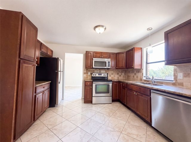 4622 Covington Court, Grand Prairie, TX 75052