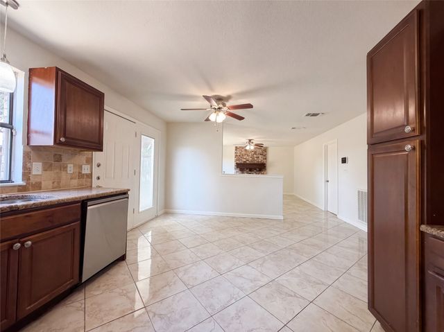 4622 Covington Court, Grand Prairie, TX 75052