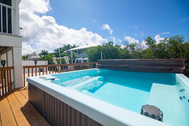 27332 St Martin Lane, Ramrod Key, FL 33042