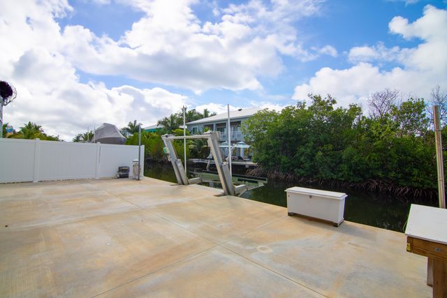 27332 St Martin Lane, Ramrod Key, FL 33042