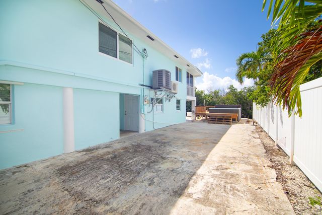 27332 St Martin Lane, Ramrod Key, FL 33042