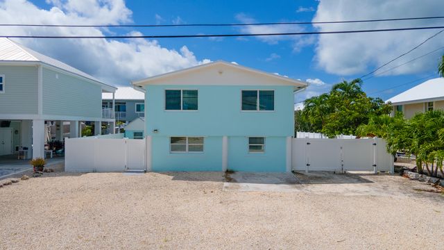 27332 St Martin Lane, Ramrod Key, FL 33042