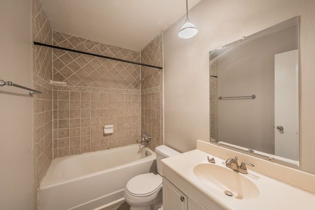 1201 Kingston Drive, Lewisville, TX 75067