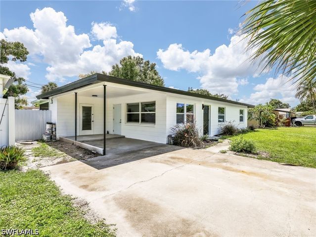 1196 Pine Lake DR, Cape Coral, FL 33909