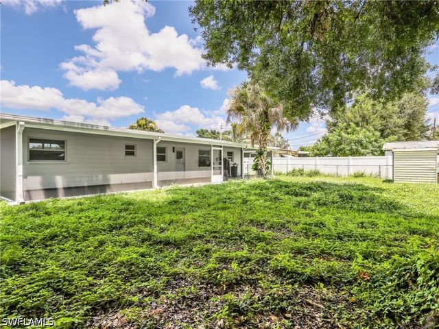 1196 Pine Lake DR, Cape Coral, FL 33909