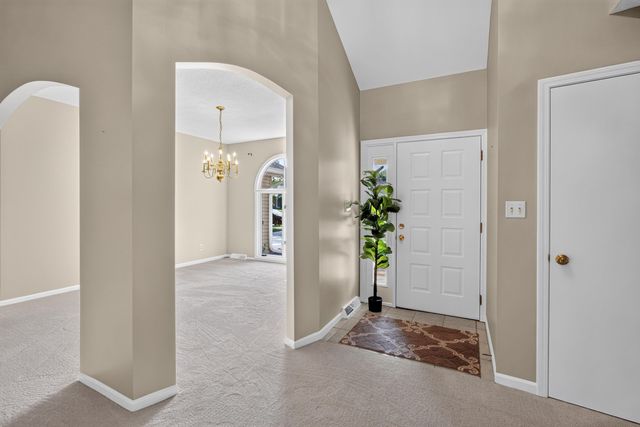 2013 WYNFIELD DR, Columbia, MO 65203