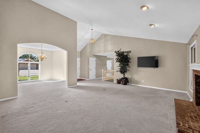 2013 WYNFIELD DR, Columbia, MO 65203