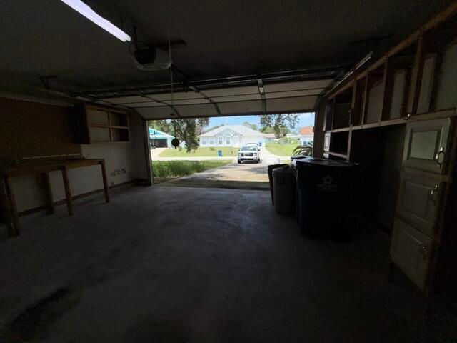 570 LONDONDERRY Circle SE, Palm Bay, FL 32909